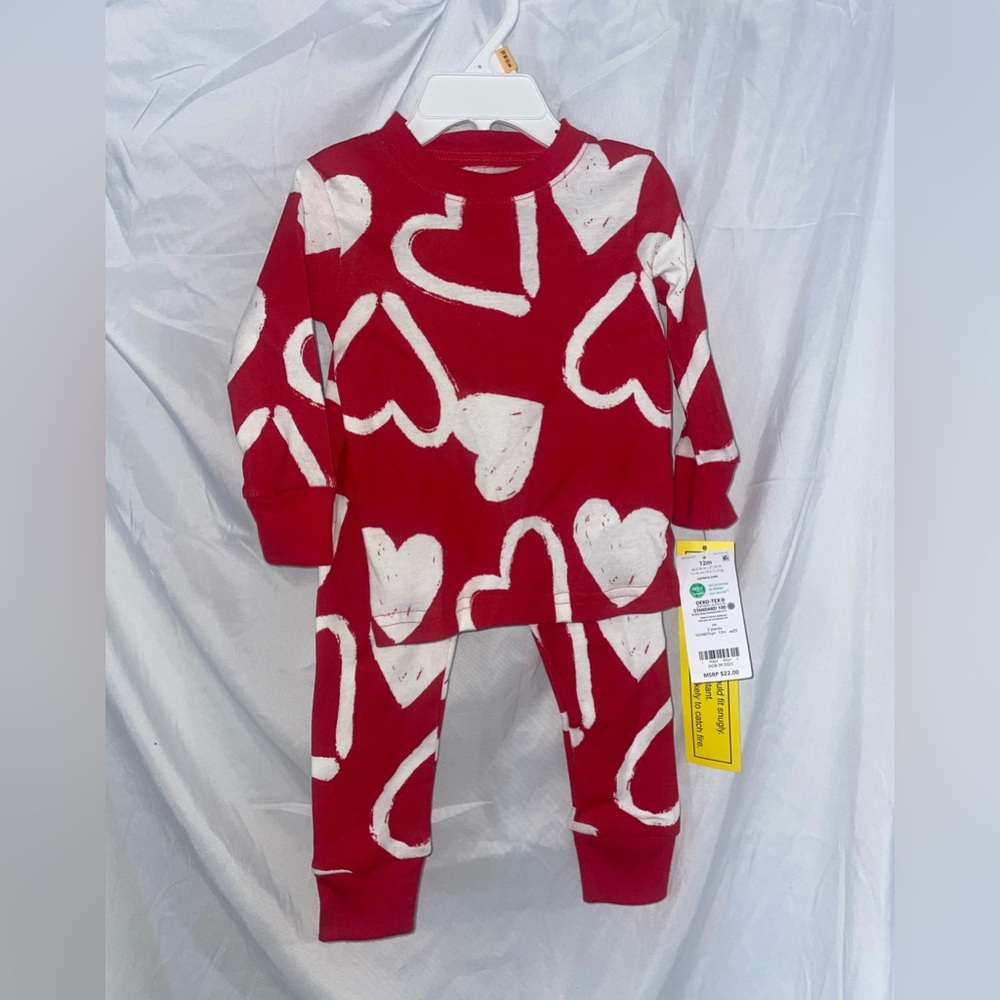 Carters 2 piece valentines pajamas 12 months.